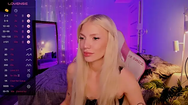 AnyaTaylor_ webcam