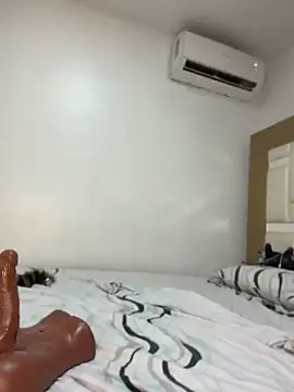 emily-Hornyy webcam