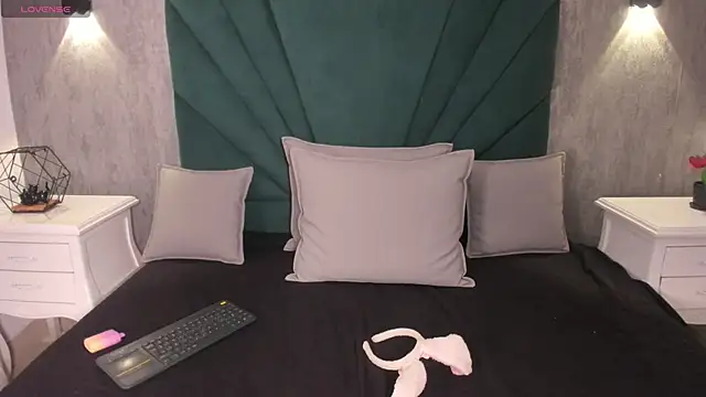 andy_vergara1 (M twink) - 🍑 Flash Asshole & Booty Slaps