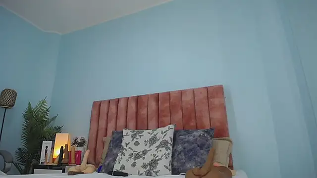 nana_levy live cam on StripChat