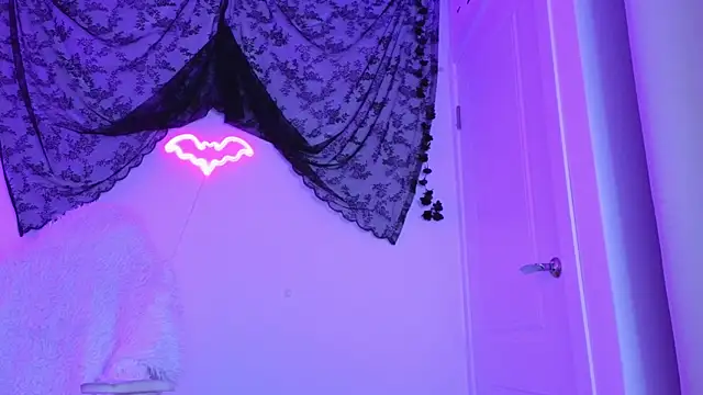 LilithMadden webcam
