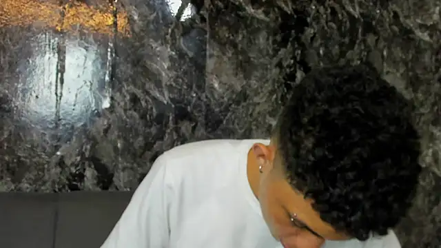 cameron_lux77
