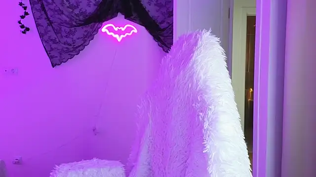 LilithMadden webcam