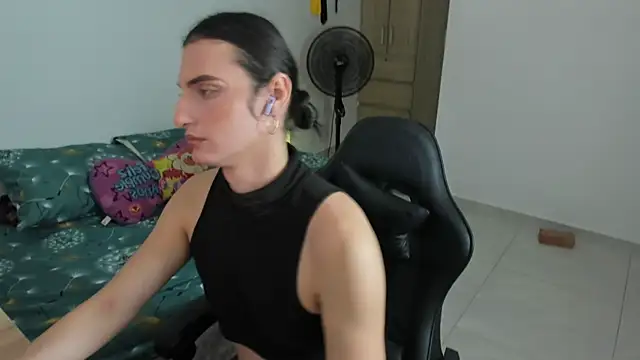 _shantallskinny_ live sex cam
