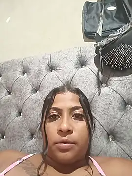 Giselabrunette25 webcam