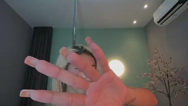 Angelbae- webcam