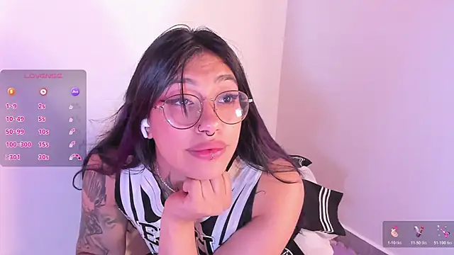 Akari1_Mischief webcam