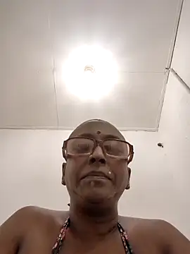 mamakarma1403 webcam
