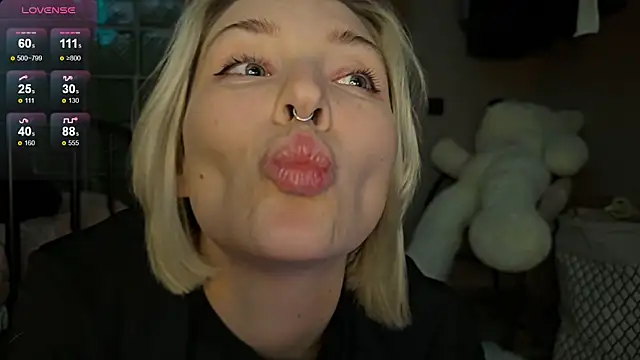 alexa_novak webcam