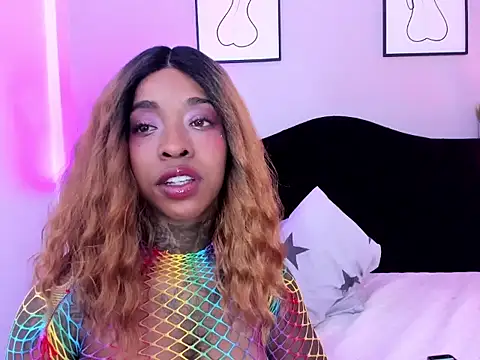 Pauline_Fox webcam