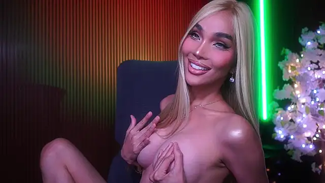 xxforyoureyesonlyxx webcam