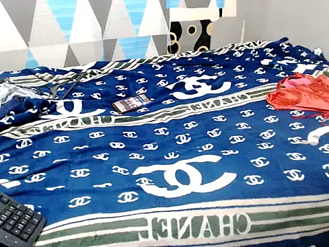 Trish_CurveCock webcam