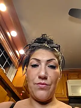 LittleMissEeve webcam