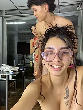 treeyoungunilited live sex cam