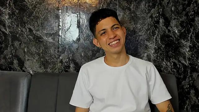 cameron_lux77 webcam