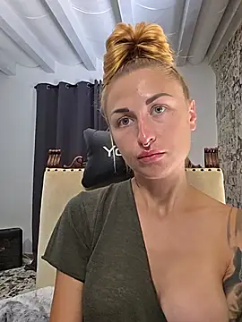 Watch kylie_blck live on EroticFlix - High definition streams