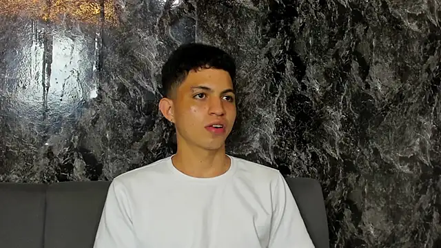 cameron_lux77 webcam