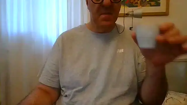 ANONIMO7735 webcam