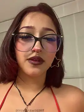 LilithMonette webcam