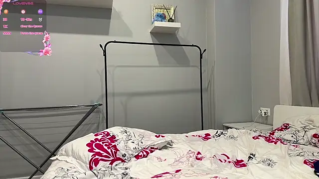 Watch selena_favn live on EroticFlix - High definition streams
