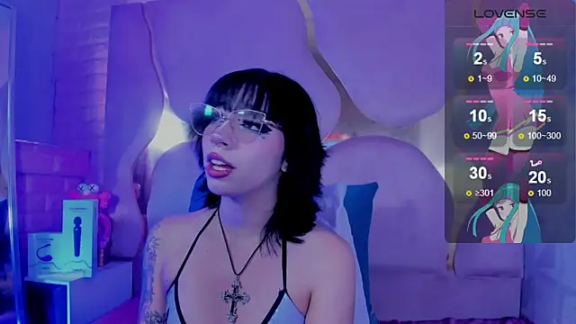 Watch NaniiSisy live on EroticFlix - High definition streams