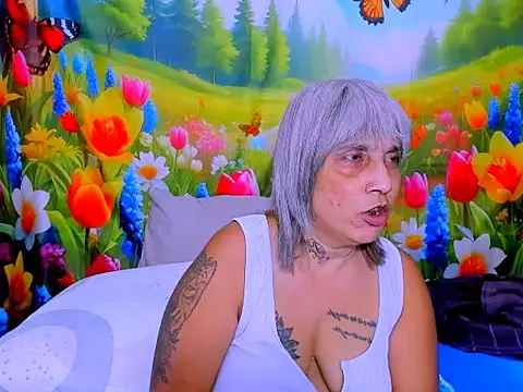 indianroxy webcam