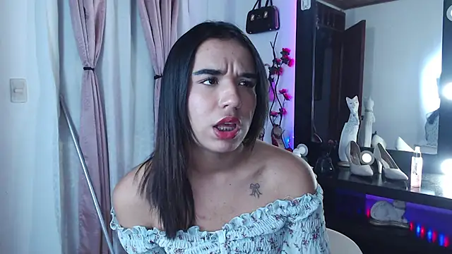 Candyy_doll__ webcam