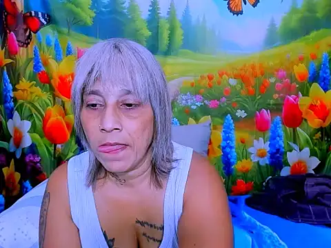 indianroxy webcam