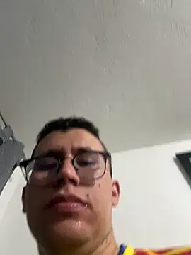 Kurtxxx22 webcam