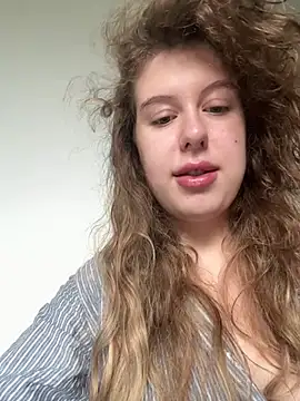 LilianBliss webcam