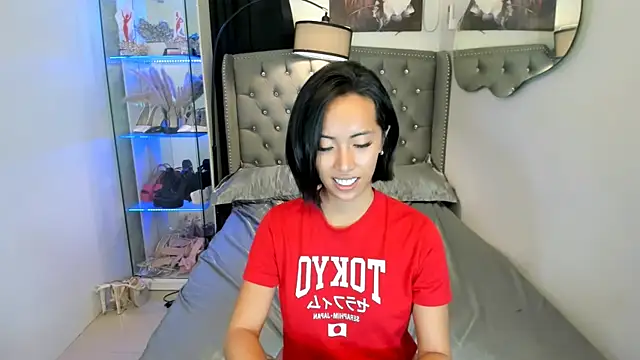 reighnempress webcam