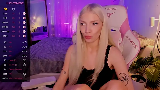 AnyaTaylor_ webcam
