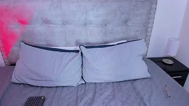 Watch stick_and_julieth live on EroticFlix - High definition streams