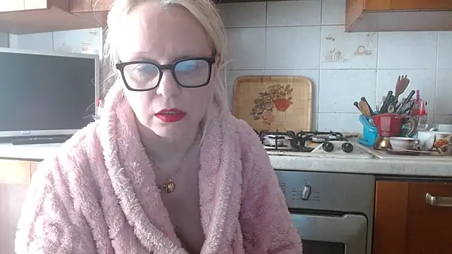 martachatte (F mature) - squirt