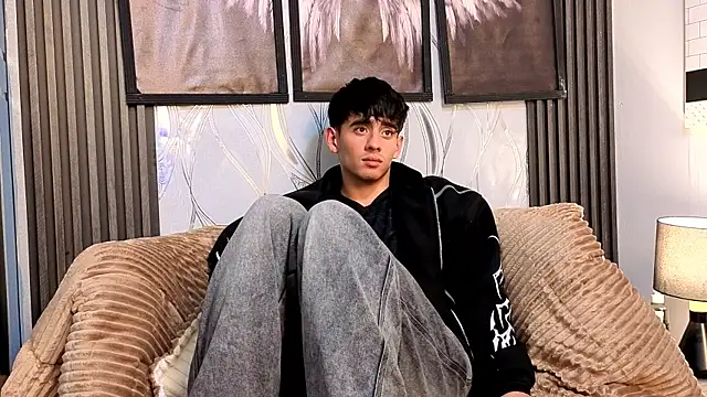 demian_hot99 (M twink) - let's cum