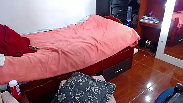 MariamGray1 webcam