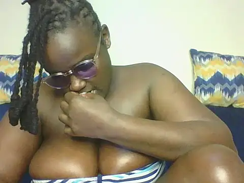 Busty_Bambii254 webcam