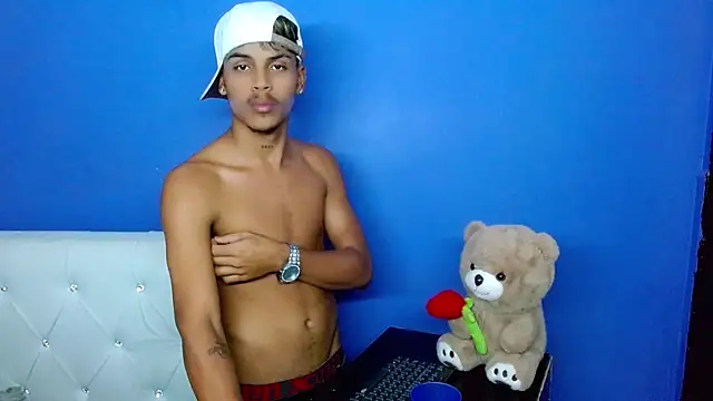 Angel_foxc13 webcam