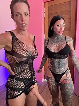 mommyselenafit_ (G young) - a 2 girl boob oiling vid (2 mins)      x