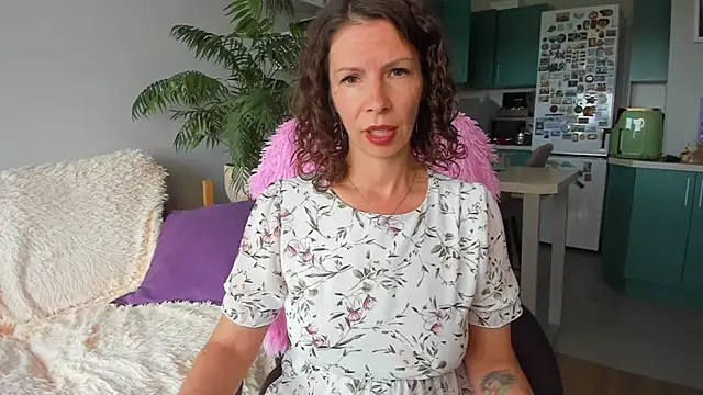 ChristinaGlory webcam