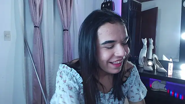 Candyy_doll__ webcam