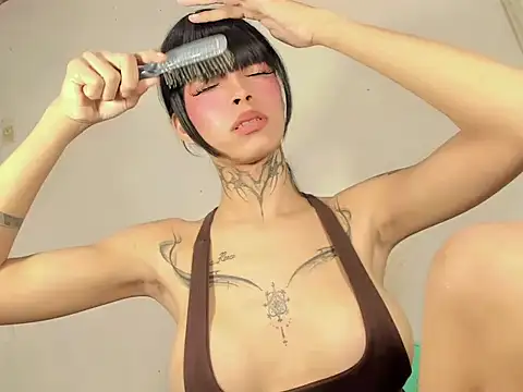 Yachirruu live cam on StripChat