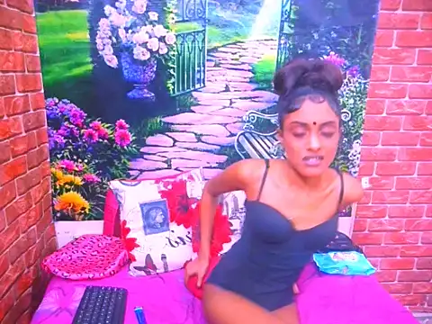 IndianPretty14u2Luv webcam