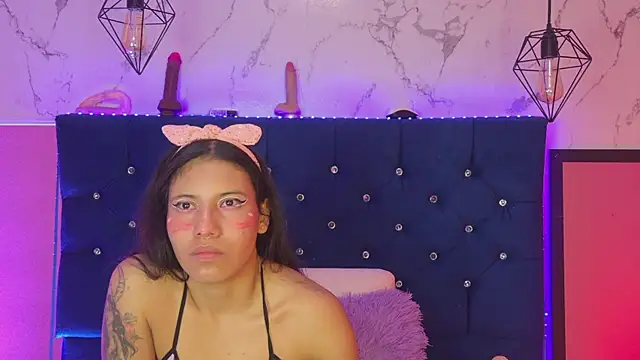 Dakotaa_Johnson webcam