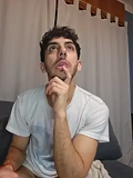 LeoyNicky98 webcam