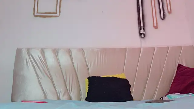 aly_n_sebas webcam