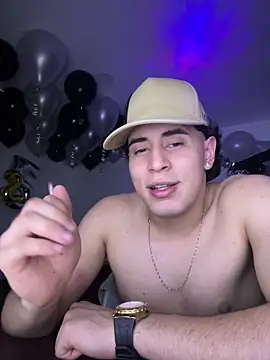 Maximuz1920 webcam