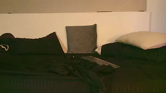 Jhon_and_Karol webcam