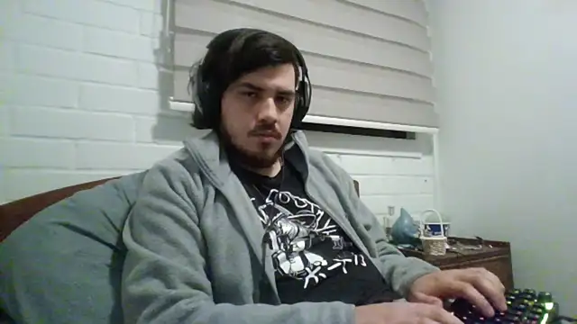 hung_weeb webcam