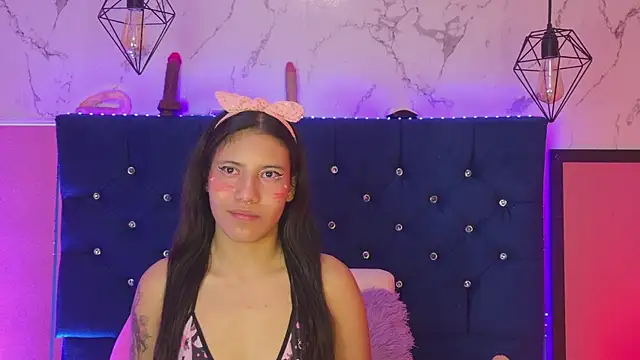 Dakotaa_Johnson webcam